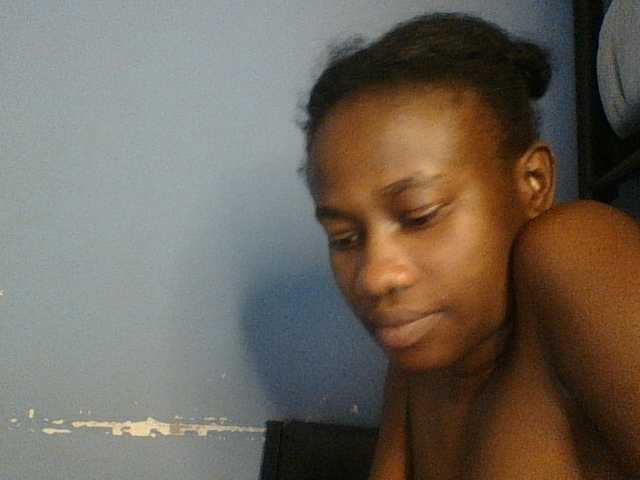 Cute-dall live cam on BongaCams