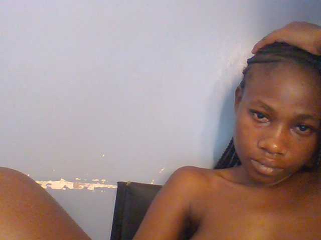 Cute-dall live cam on BongaCams
