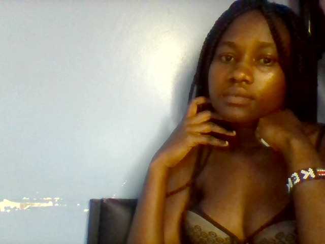 Cute-dall live cam on BongaCams