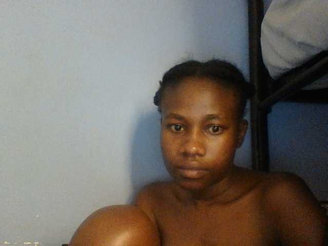 Cute-dall live cam on BongaCams