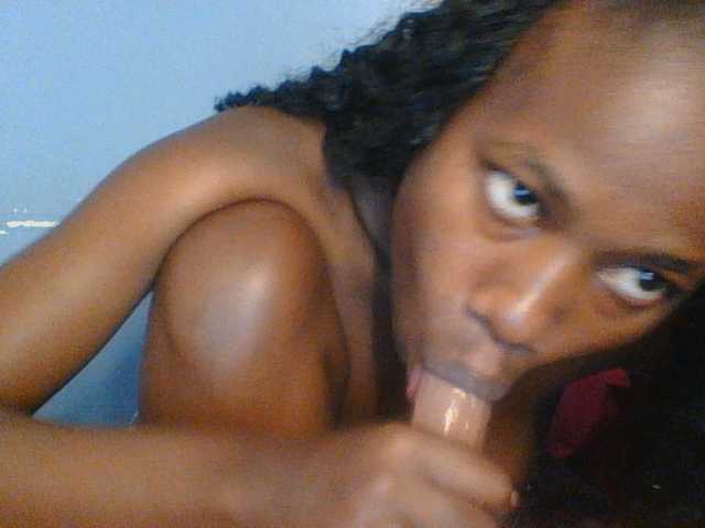 Cute-dall live cam on BongaCams