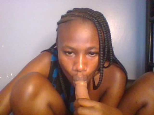 Cute-dall live cam on BongaCams
