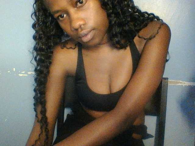 Cute-dall live cam on BongaCams