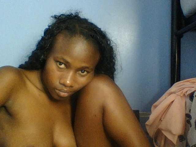Cute-dall live cam on BongaCams