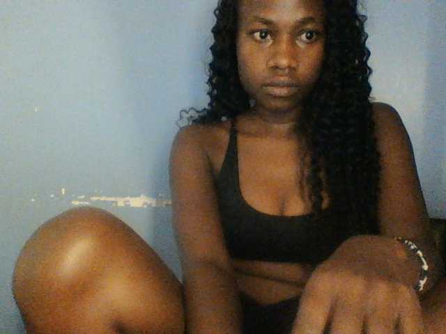 Cute-dall live cam on BongaCams