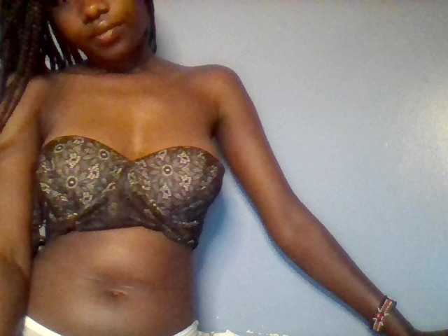 Cute-dall live cam on BongaCams