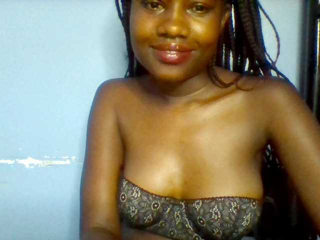 Cute-dall live cam on BongaCams
