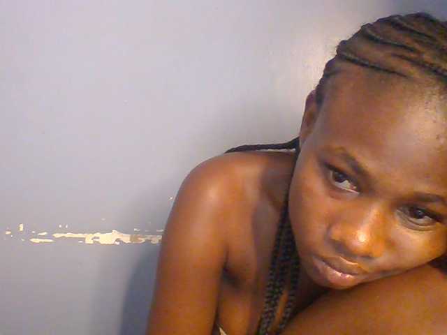 Cute-dall, en vivo ahora en BongaCams