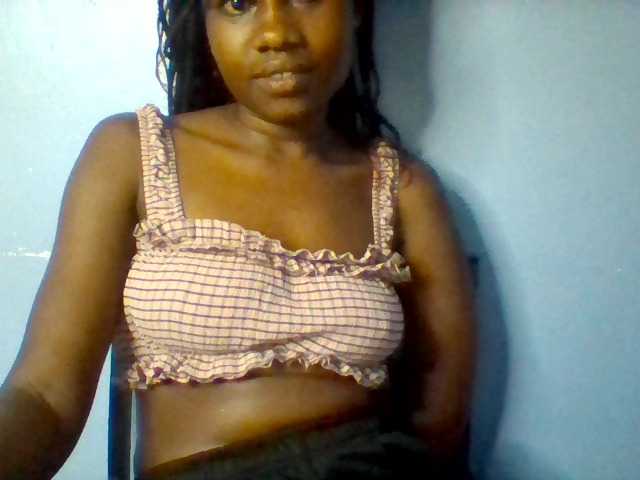 Cute-dall live cam on BongaCams