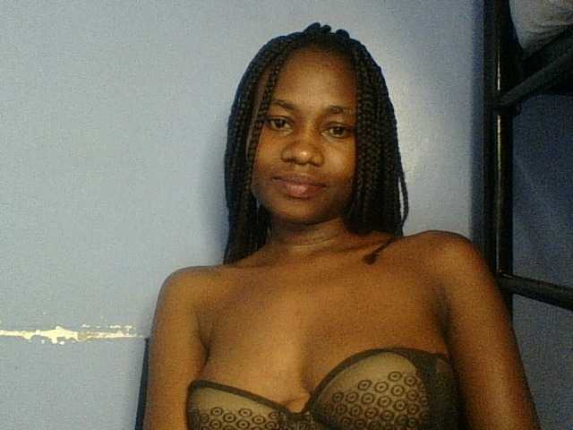 Cute-dall live cam on BongaCams