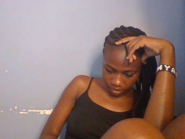Cute-dall live cam on BongaCams