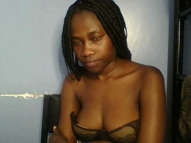 Cute-dall live cam on BongaCams