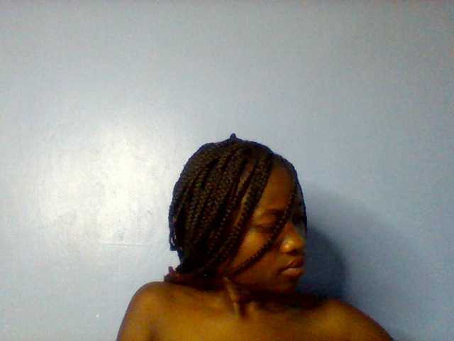 Cute-dall live cam on BongaCams