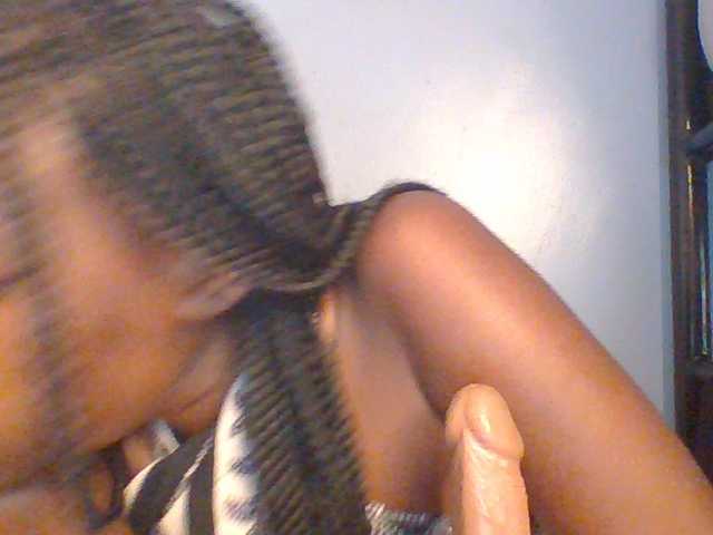 Cute-dall live cam on BongaCams