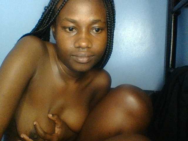 Cute-dall live cam on BongaCams