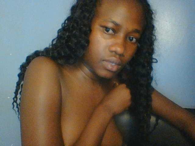 Cute-dall live cam on BongaCams