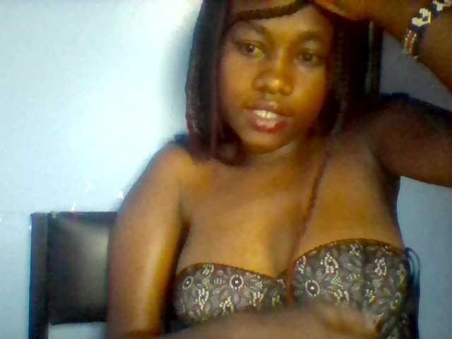 Cute-dall live cam on BongaCams