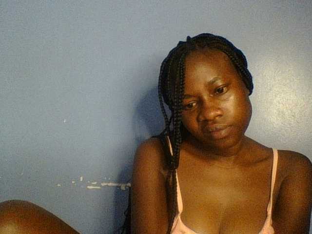 Cute-dall live cam on BongaCams