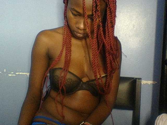 Cute-dall live cam on BongaCams