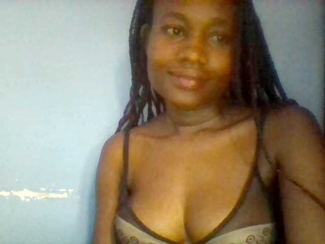 Cute-dall live cam on BongaCams