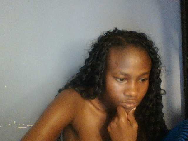 Cute-dall live cam on BongaCams