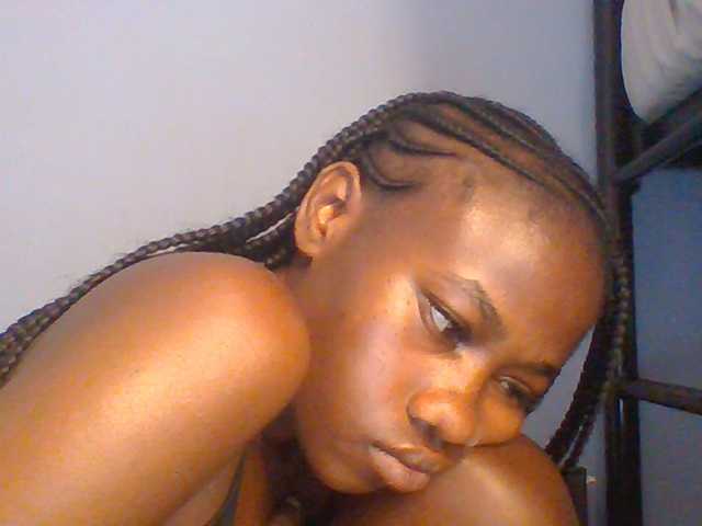 Cute-dall live cam on BongaCams