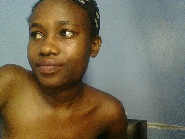 Cute-dall live cam on BongaCams