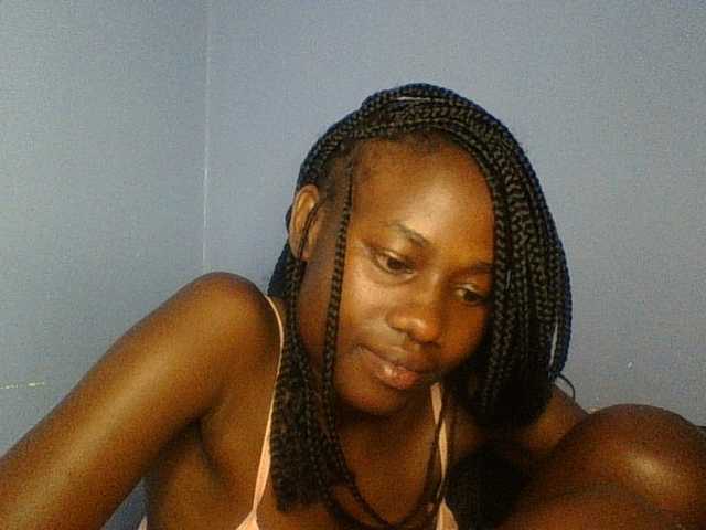 Cute-dall live cam on BongaCams