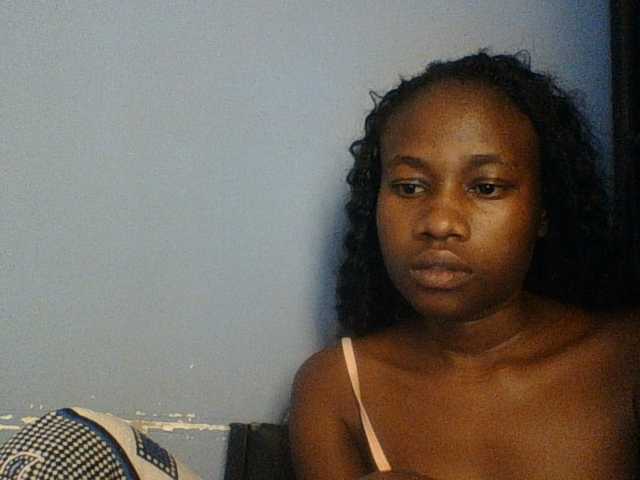 Cute-dall live cam on BongaCams