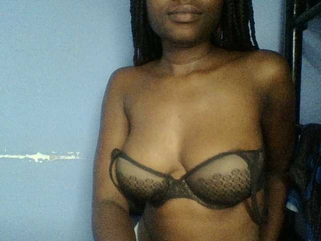 Cute-dall live cam on BongaCams