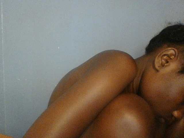Cute-dall live cam on BongaCams