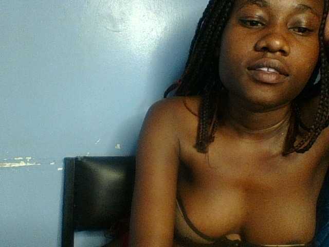 Cute-dall live cam on BongaCams