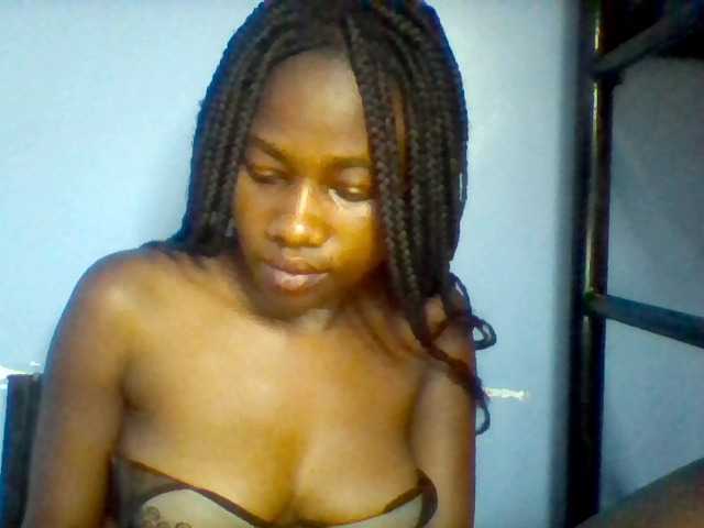 Cute-dall live cam on BongaCams