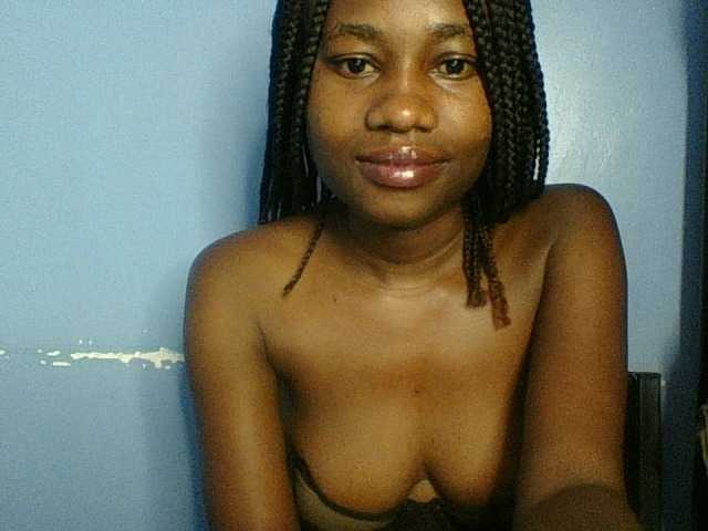 Cute-dall live cam on BongaCams