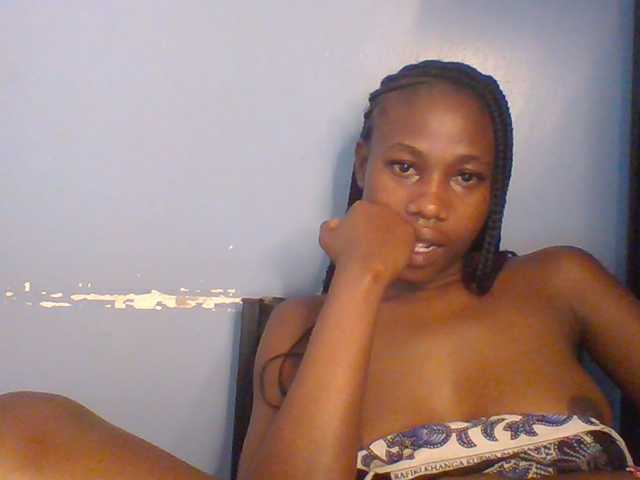 Cute-dall live cam on BongaCams