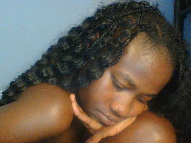 Cute-dall live cam on BongaCams