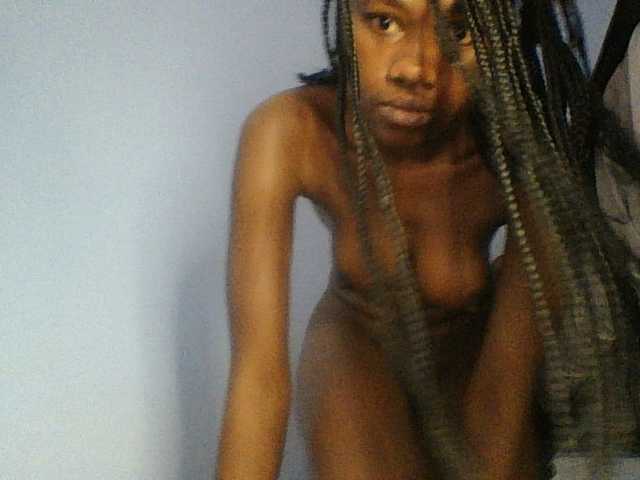 Cute-dall live cam on BongaCams