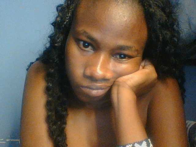 Cute-dall live cam on BongaCams