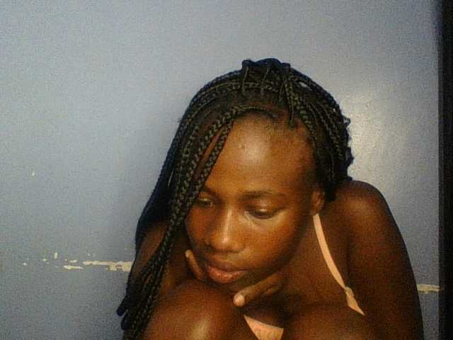 Cute-dall live cam on BongaCams