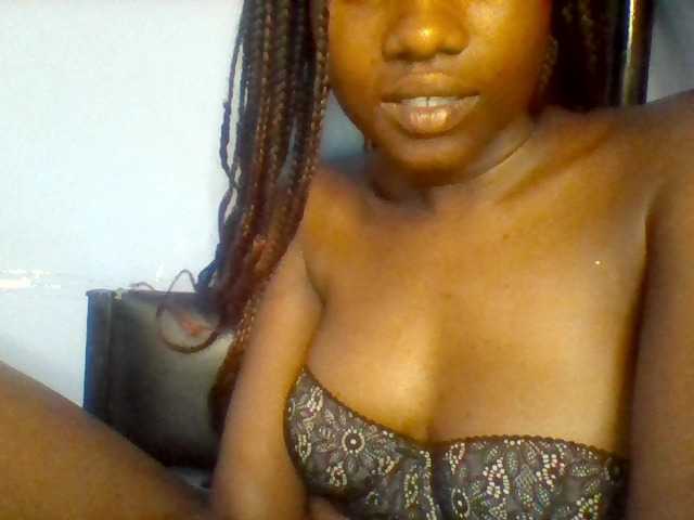 Cute-dall live cam on BongaCams