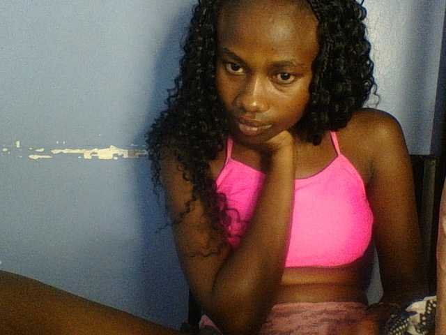 Cute-dall live cam on BongaCams