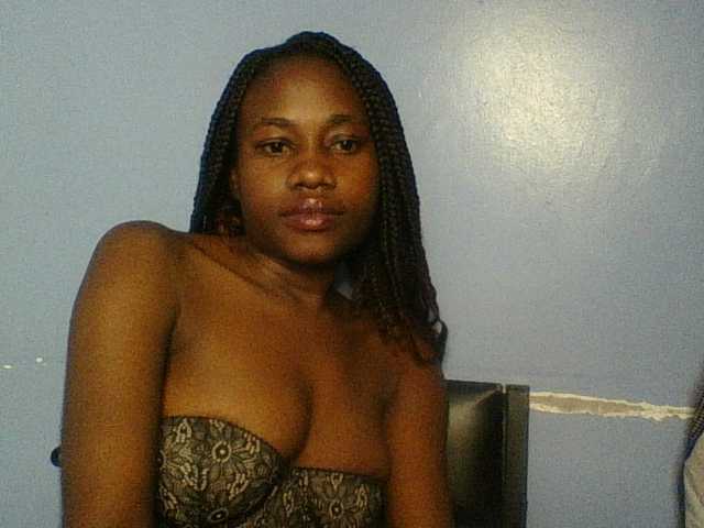 Cute-dall live cam on BongaCams