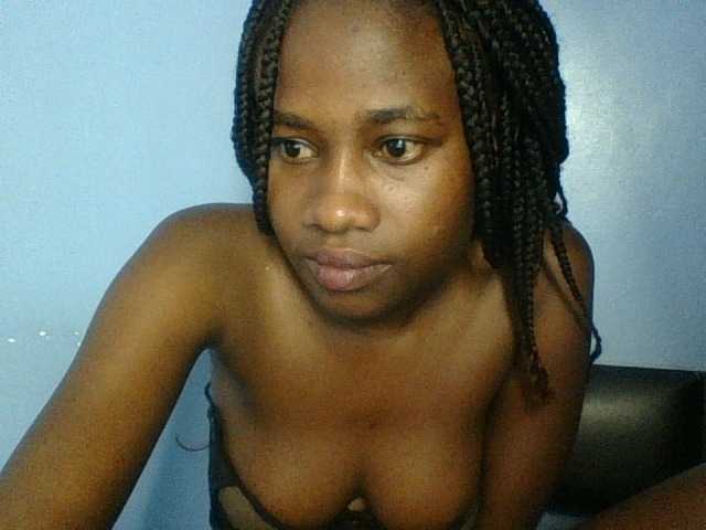 Cute-dall live cam on BongaCams