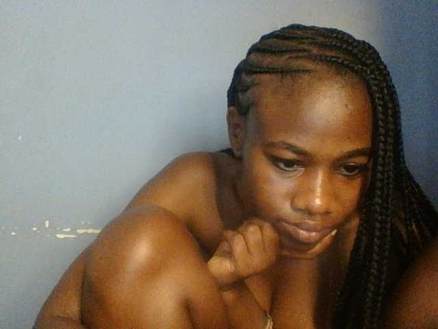 Cute-dall live cam on BongaCams