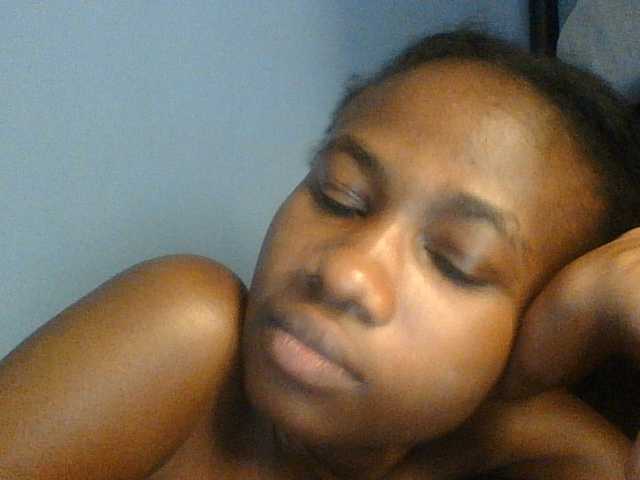 Cute-dall live cam on BongaCams