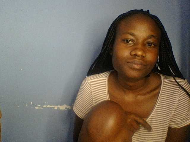Cute-dall live cam on BongaCams