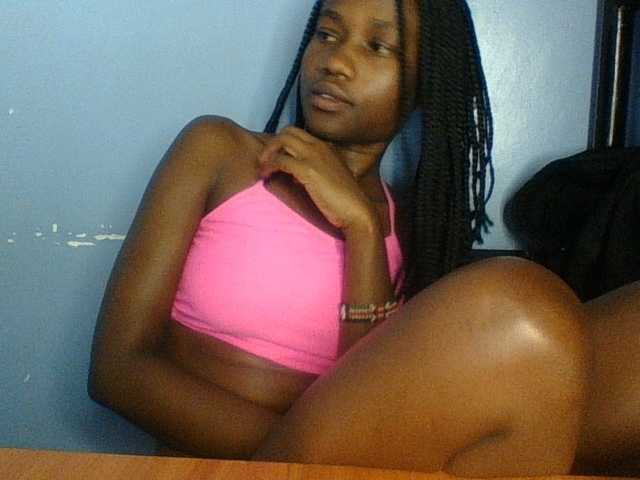 Cute-dall live cam on BongaCams