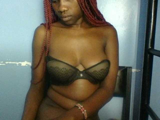 Cute-dall live cam on BongaCams