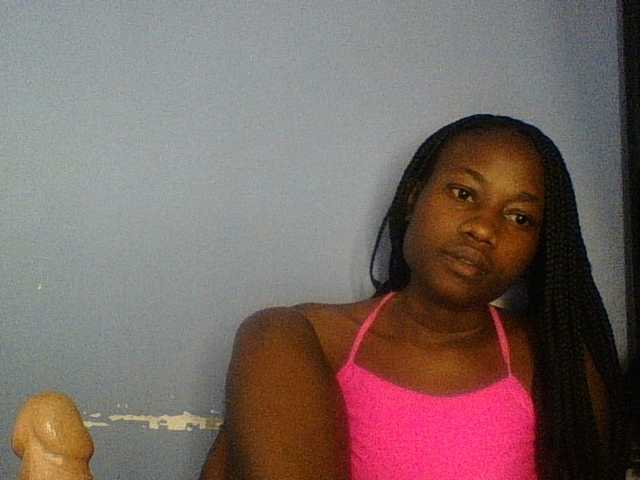 Cute-dall live cam on BongaCams