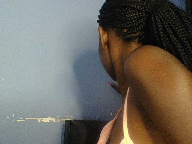 Cute-dall live cam on BongaCams